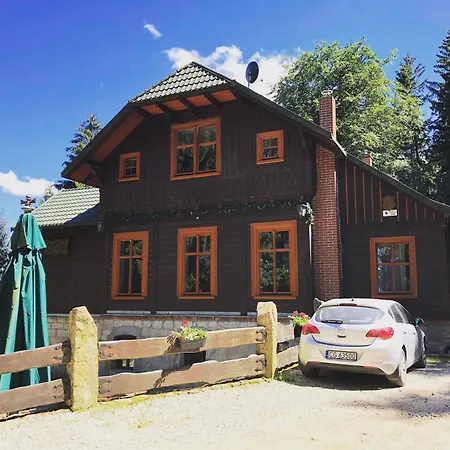 Cross Otoczona Lasem Przy Szlaku W Karkonosze Gasthof Schreiberhau
